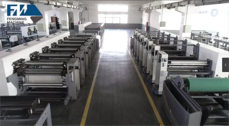 Flexodrukmachine met automatisch laden en lossen