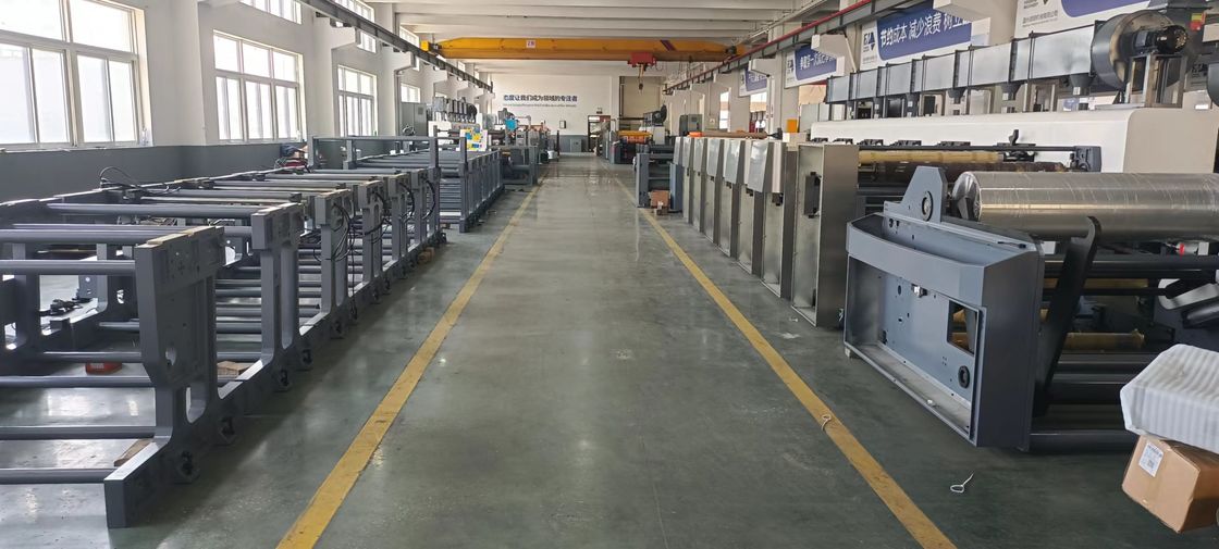 Nieuw type Fabrieksaanbod Aantrekkelijke prijs Automatische 4 kleuren Flexodrukmachine 8 C
